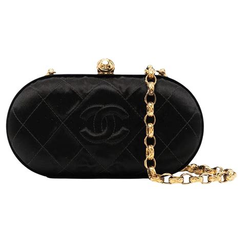 chanel small leather clutch|Chanel vintage clutch with chain.